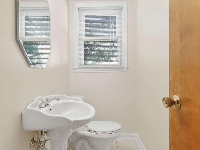4235 Blalock Avenue, Charlotte, NC 28210.  MLS# CAR4426840, YatesRealty ID 53977. Powder Room