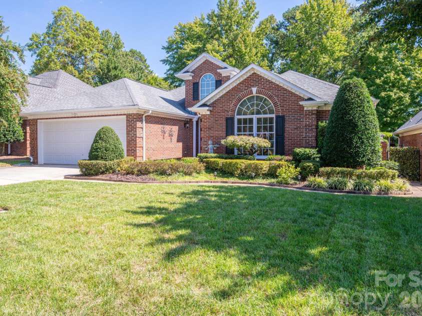 2972 Heritage Commons Lane, Gastonia, NC 28054.  MLS# CAR4426918, YatesRealty ID 53978. 