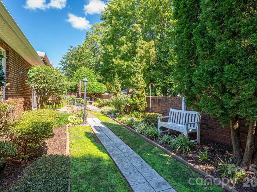 2972 Heritage Commons Lane, Gastonia, NC 28054.  MLS# CAR4426918, YatesRealty ID 53978. 