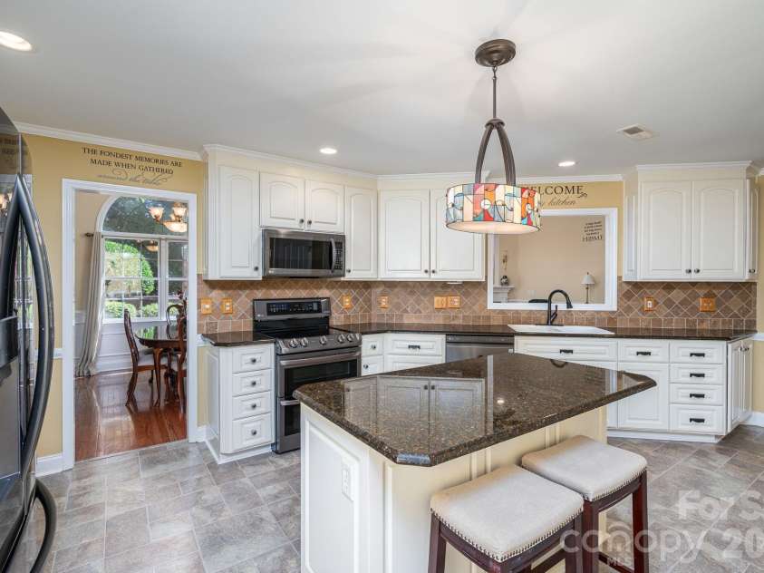 2972 Heritage Commons Lane, Gastonia, NC 28054.  MLS# CAR4426918, YatesRealty ID 53978. 