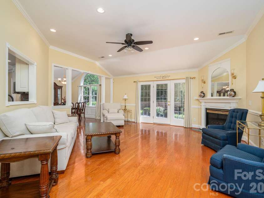 2972 Heritage Commons Lane, Gastonia, NC 28054.  MLS# CAR4426918, YatesRealty ID 53978. 
