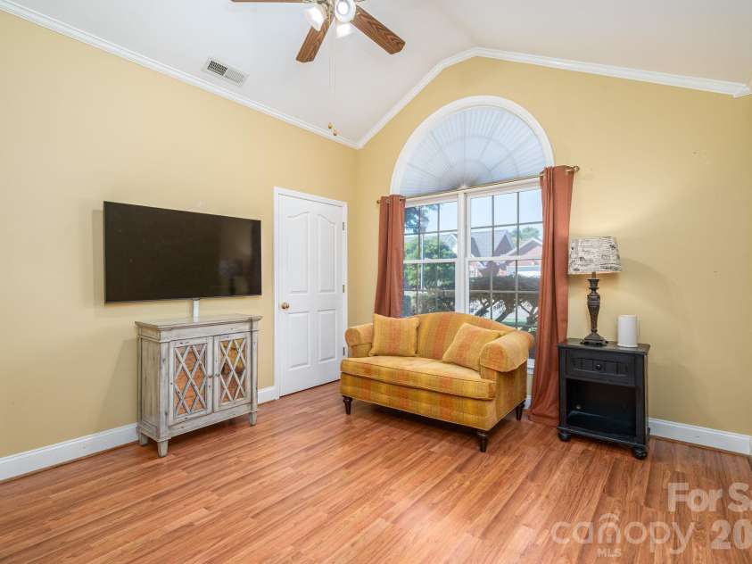 2972 Heritage Commons Lane, Gastonia, NC 28054.  MLS# CAR4426918, YatesRealty ID 53978. 