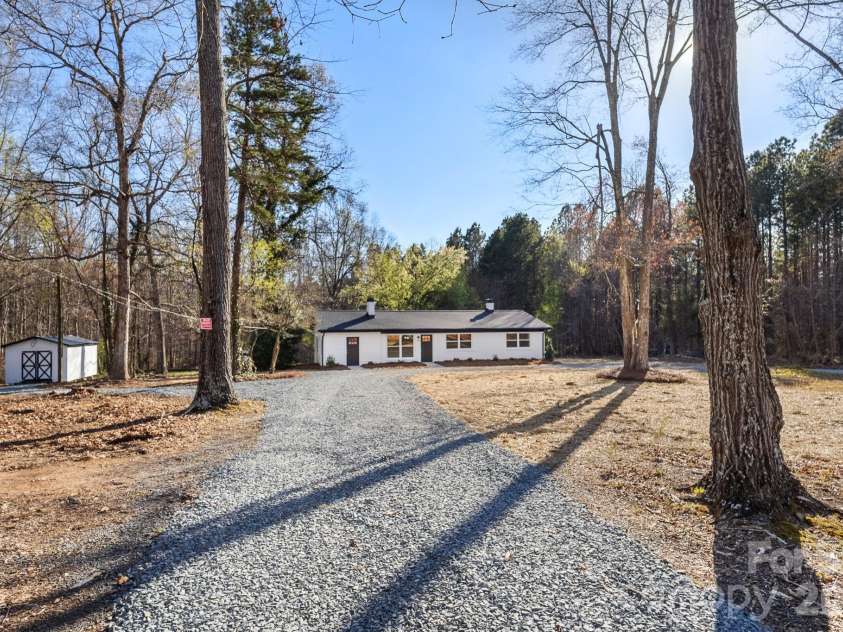 34886 Locust Lane, New London, NC 28127.  MLS# CAR4355682, YatesRealty ID 5398. 