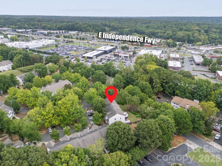 2176 Winthrop Chase Drive, Charlotte, NC 28212.  MLS# CAR4427399, YatesRealty ID 53981. 