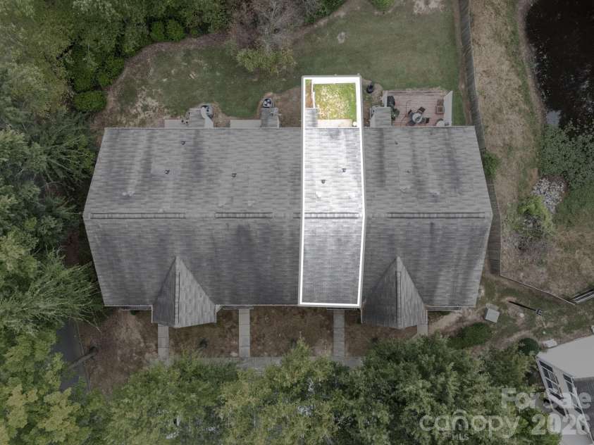 2176 Winthrop Chase Drive, Charlotte, NC 28212.  MLS# CAR4427399, YatesRealty ID 53981. 
