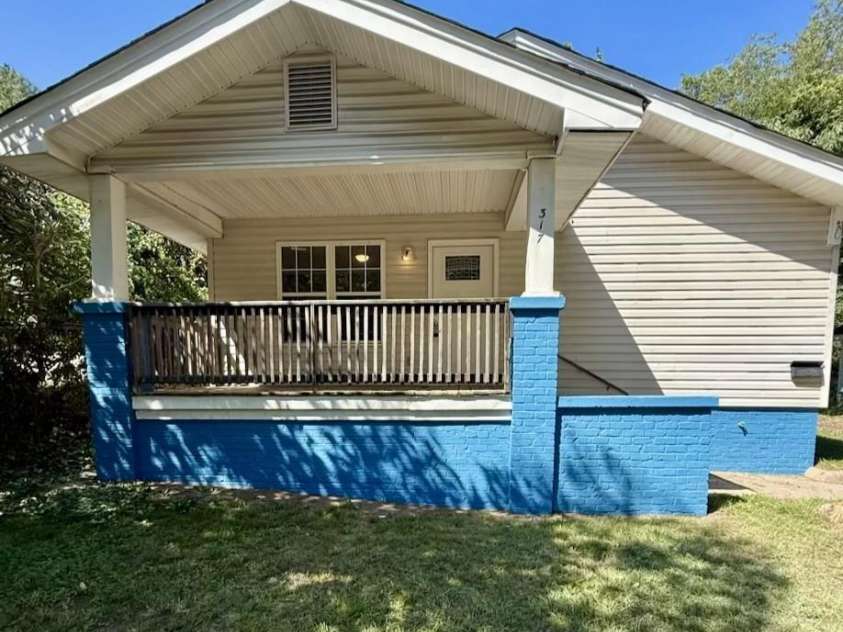 317 Boyce Street, Gastonia, NC 28052.  MLS# CAR4427561, YatesRealty ID 53982. 