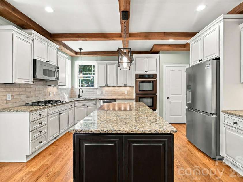 7481 Brotherton Road, Denver, NC 28037.  MLS# CAR4427523, YatesRealty ID 53983. Great kitchen workspace