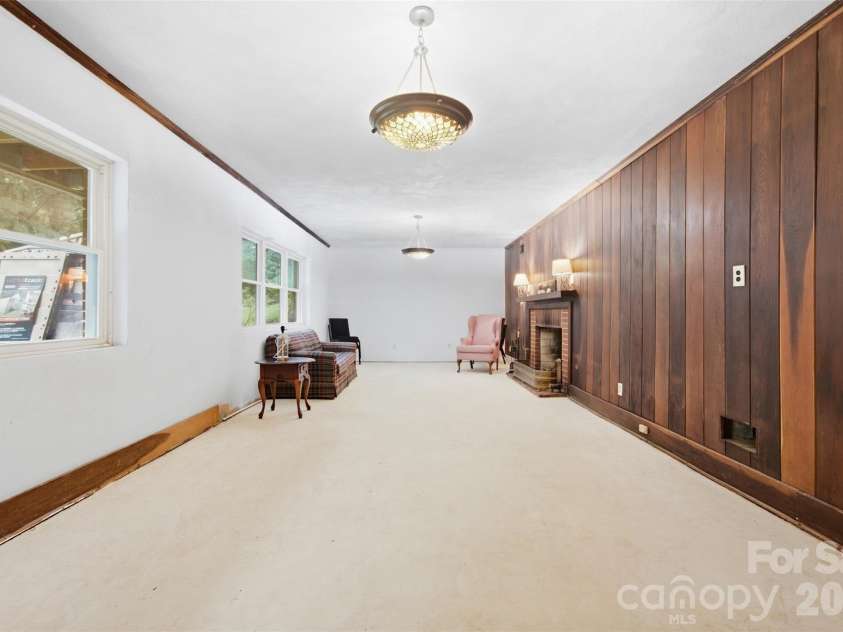 914 Springdale Lane, Gastonia, NC 28052.  MLS# CAR4427496, YatesRealty ID 53984. 