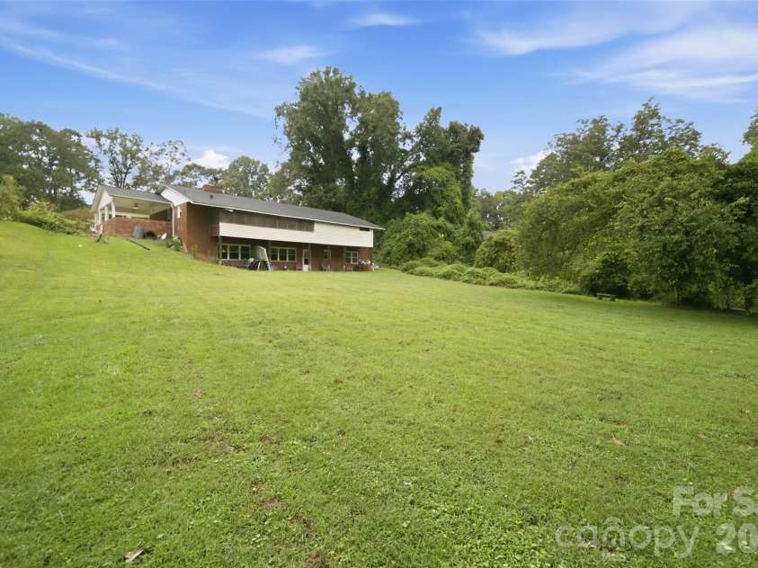 914 Springdale Lane, Gastonia, NC 28052.  MLS# CAR4427496, YatesRealty ID 53984. 