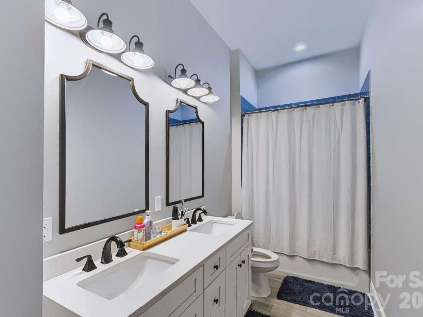 7001 Duncan Road, Indian Trail, NC 28079.  MLS# CAR4427411, YatesRealty ID 53985. Full Bath