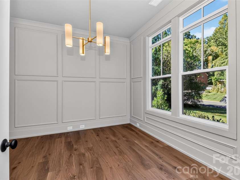4809 Currituck Drive, Charlotte, NC 28210.  MLS# CAR4427425, YatesRealty ID 53986. 