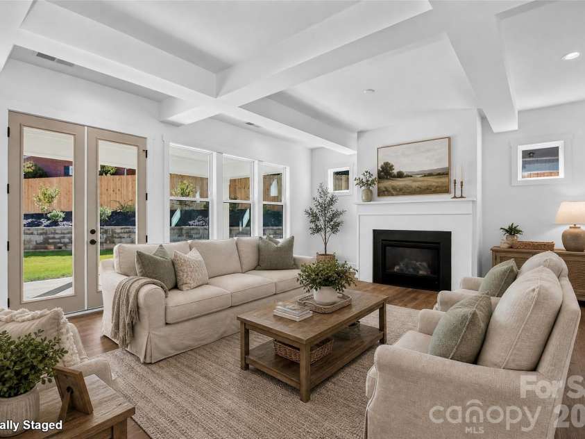 4809 Currituck Drive, Charlotte, NC 28210.  MLS# CAR4427425, YatesRealty ID 53986. 