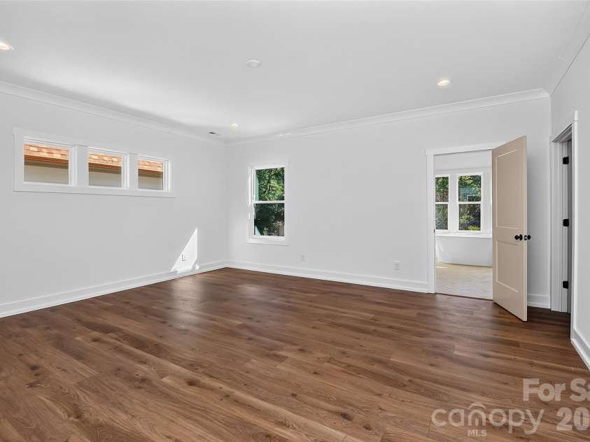4809 Currituck Drive, Charlotte, NC 28210.  MLS# CAR4427425, YatesRealty ID 53986. 