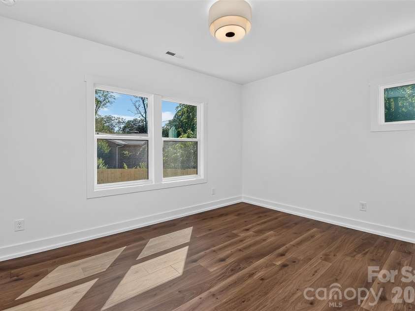 4809 Currituck Drive, Charlotte, NC 28210.  MLS# CAR4427425, YatesRealty ID 53986. 