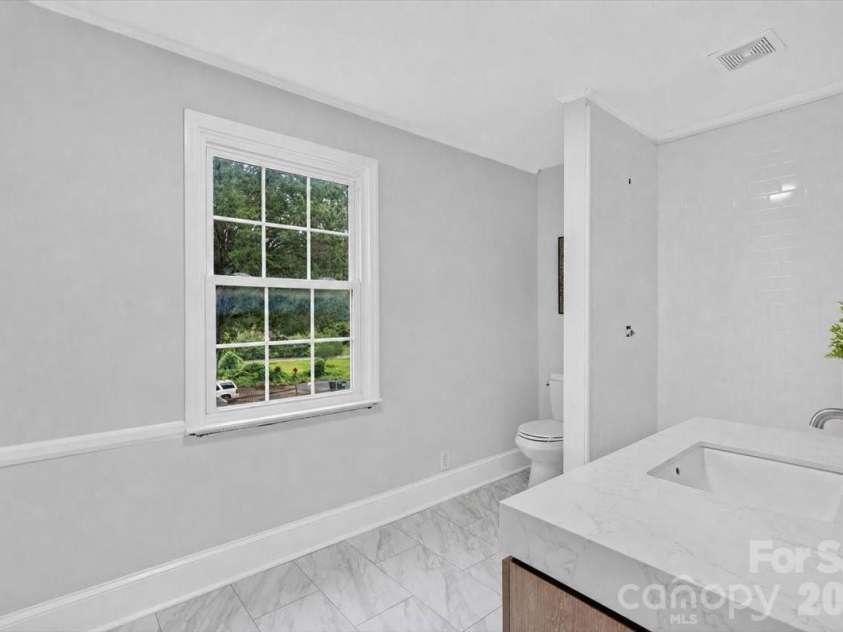 2048 Simmons Street, Gastonia, NC 28052.  MLS# CAR4427061, YatesRealty ID 53987. 