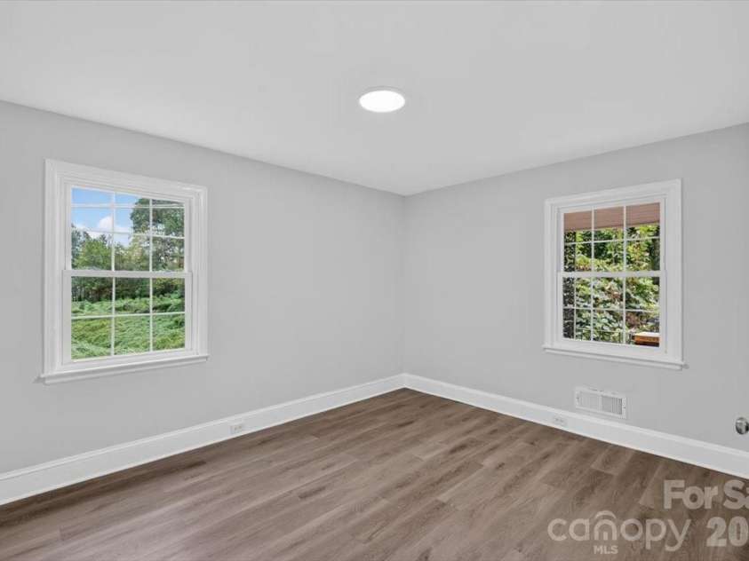 2048 Simmons Street, Gastonia, NC 28052.  MLS# CAR4427061, YatesRealty ID 53987. BR 3-main floor