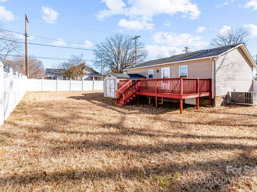 700 Leonard Avenue, Kannapolis, NC 28081.  MLS# CAR4214799, YatesRealty ID 5399. 