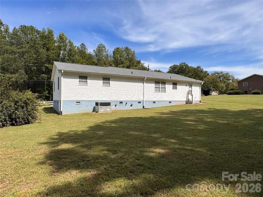 1037 Cross Creek Drive, Oakboro, NC 28129.  MLS# CAR4423754, YatesRealty ID 53990. 