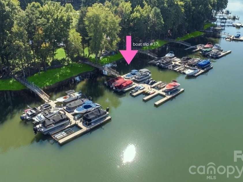 178 Cove Creek Loop, Mooresville, NC 28117.  MLS# CAR4424968, YatesRealty ID 53992. Community dock with deeded boat slip #37