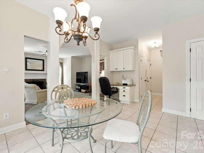 178 Cove Creek Loop, Mooresville, NC 28117.  MLS# CAR4424968, YatesRealty ID 53992. Dining area