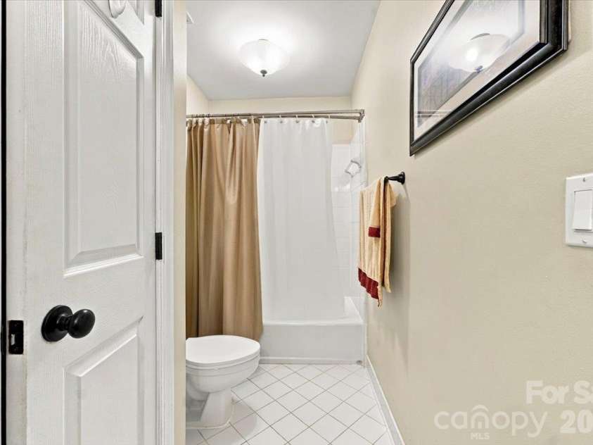 178 Cove Creek Loop, Mooresville, NC 28117.  MLS# CAR4424968, YatesRealty ID 53992. Full bath on upper level