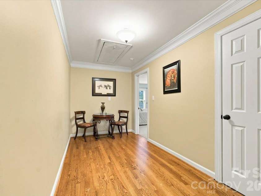 178 Cove Creek Loop, Mooresville, NC 28117.  MLS# CAR4424968, YatesRealty ID 53992. Hall to bedroom on upper level