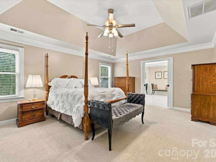 178 Cove Creek Loop, Mooresville, NC 28117.  MLS# CAR4424968, YatesRealty ID 53992. Huge primary suite with tray ceiling