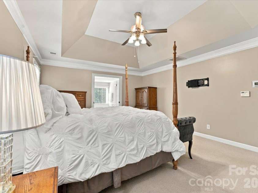 178 Cove Creek Loop, Mooresville, NC 28117.  MLS# CAR4424968, YatesRealty ID 53992. Huge primary suite with tray ceiling