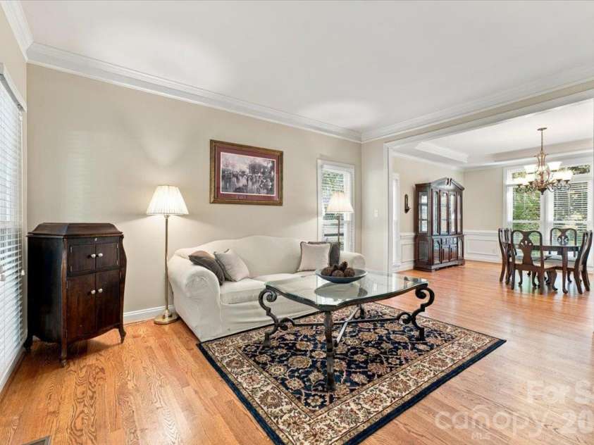 178 Cove Creek Loop, Mooresville, NC 28117.  MLS# CAR4424968, YatesRealty ID 53992. Living room