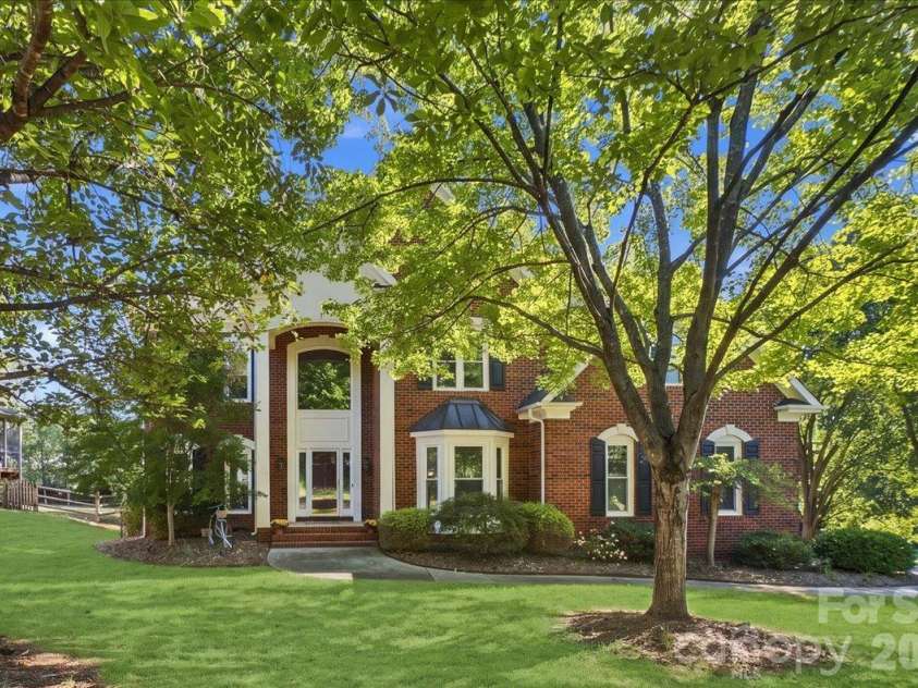 178 Cove Creek Loop, Mooresville, NC 28117.  MLS# CAR4424968, YatesRealty ID 53992. Welcome Home