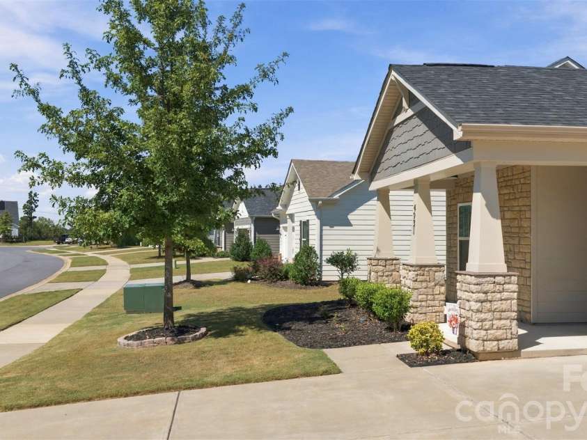4931 Trigney Court, Charlotte, NC 28214.  MLS# CAR4425902, YatesRealty ID 53993. 