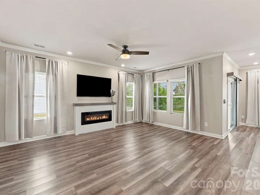 4931 Trigney Court, Charlotte, NC 28214.  MLS# CAR4425902, YatesRealty ID 53993. 