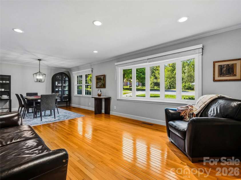 531 Bluebird Ridge, Asheville, NC 28804.  MLS# CAR4424625, YatesRealty ID 53994. 