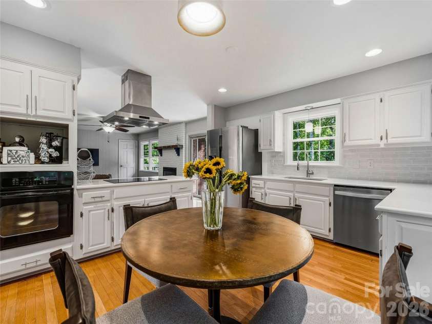 531 Bluebird Ridge, Asheville, NC 28804.  MLS# CAR4424625, YatesRealty ID 53994. 