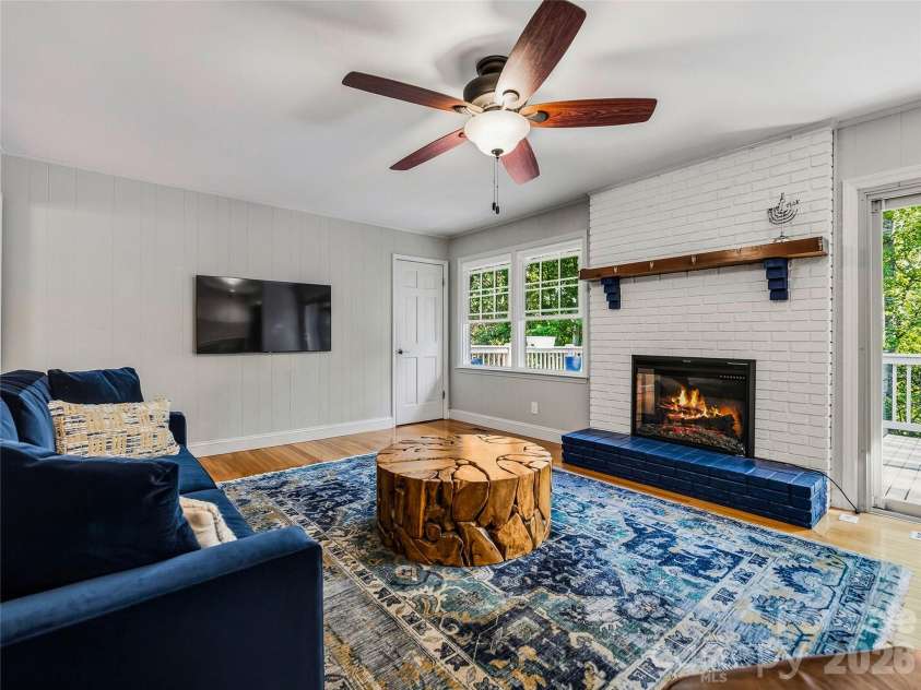 531 Bluebird Ridge, Asheville, NC 28804.  MLS# CAR4424625, YatesRealty ID 53994. 
