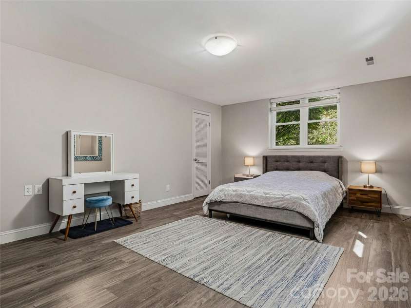 531 Bluebird Ridge, Asheville, NC 28804.  MLS# CAR4424625, YatesRealty ID 53994. Lower level bedroom.