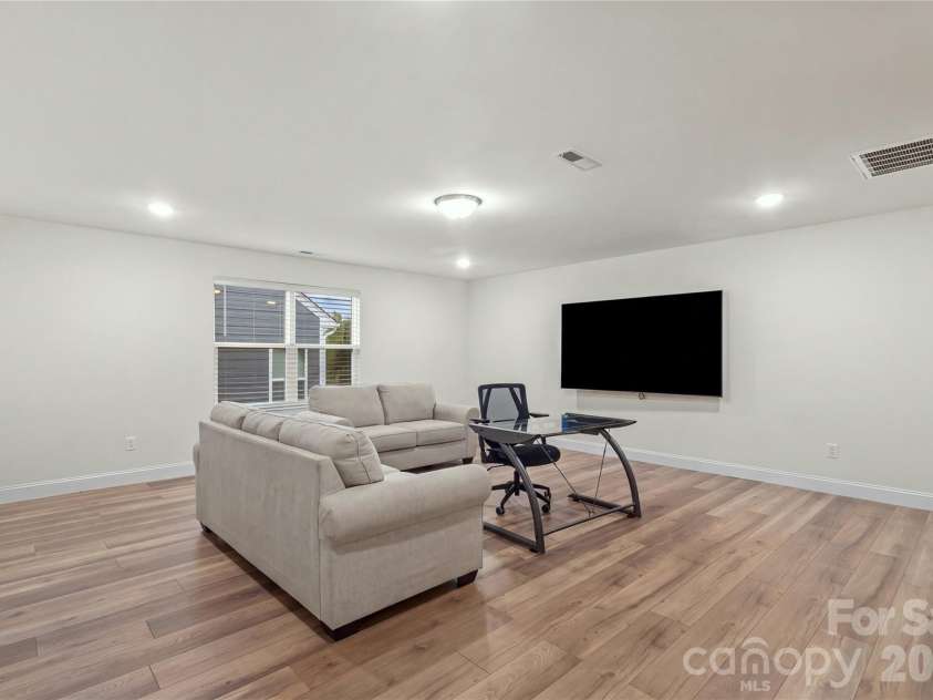 4020 Clapton Drive, Lancaster, SC 29720.  MLS# CAR4426441, YatesRealty ID 53996. Loft/bonus area