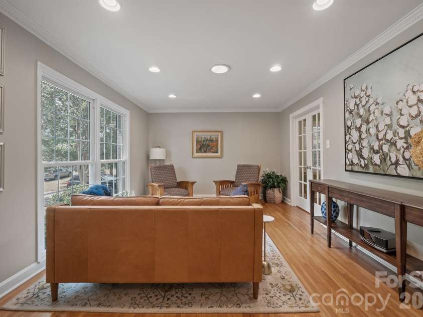 6009 Bismark Place, Charlotte, NC 28211.  MLS# CAR4425141, YatesRealty ID 53997. 