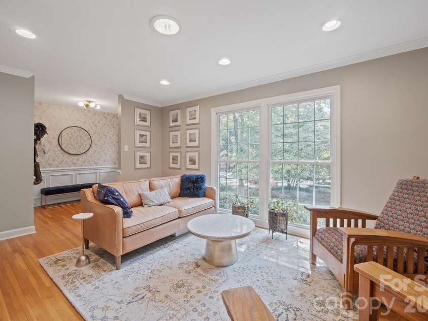 6009 Bismark Place, Charlotte, NC 28211.  MLS# CAR4425141, YatesRealty ID 53997. 