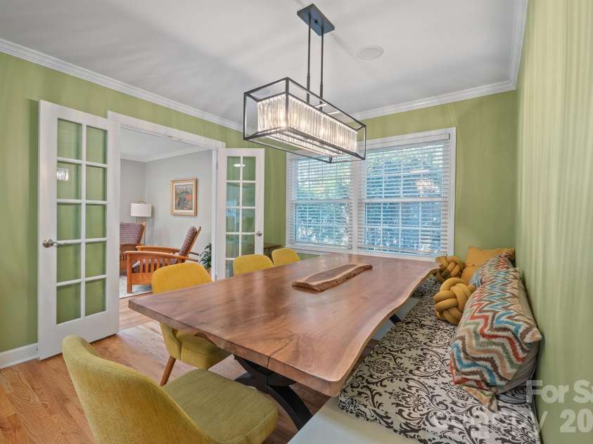 6009 Bismark Place, Charlotte, NC 28211.  MLS# CAR4425141, YatesRealty ID 53997. 