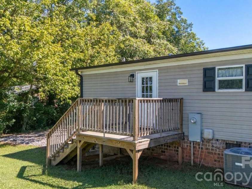 137 Calhoun Road, Stony Point, NC 28678.  MLS# CAR4426600, YatesRealty ID 53998. Back deck area