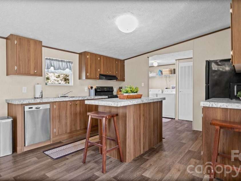 137 Calhoun Road, Stony Point, NC 28678.  MLS# CAR4426600, YatesRealty ID 53998. Open floorplan