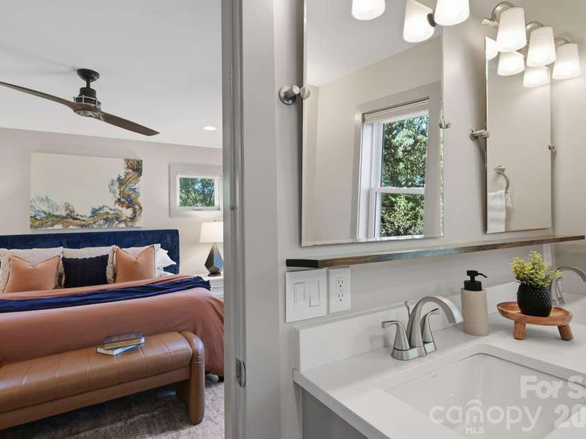 84 Middlemont Avenue, Asheville, NC 28806.  MLS# CAR4423134, YatesRealty ID 53999. 