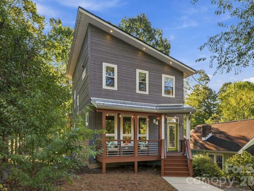 84 Middlemont Avenue, Asheville, NC 28806.  MLS# CAR4423134, YatesRealty ID 53999. 