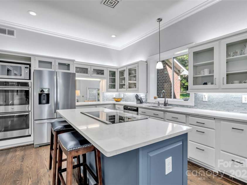 4141 Shattalon Drive, Winston Salem, NC 27106.  MLS# CAR4288994, YatesRealty ID 54. 