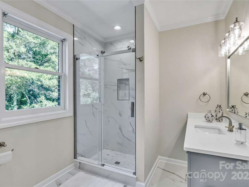 4141 Shattalon Drive, Winston Salem, NC 27106.  MLS# CAR4288994, YatesRealty ID 54. 