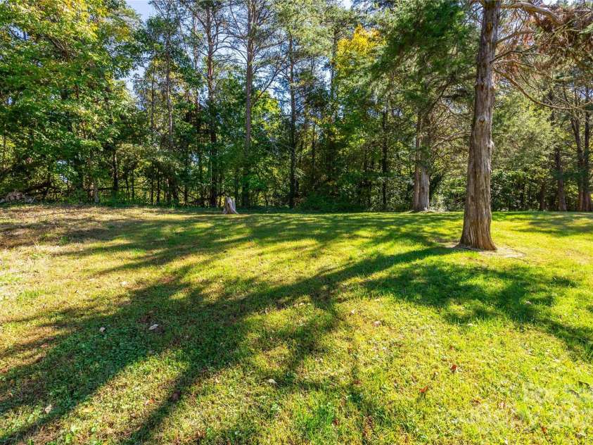 4141 Shattalon Drive, Winston Salem, NC 27106.  MLS# CAR4288994, YatesRealty ID 54. 