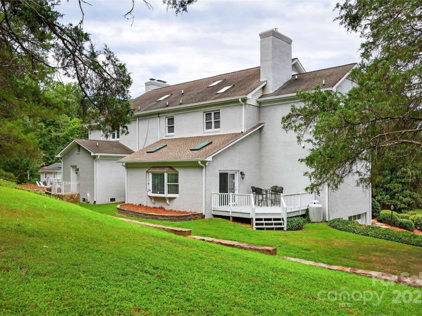 4141 Shattalon Drive, Winston Salem, NC 27106.  MLS# CAR4288994, YatesRealty ID 54. 