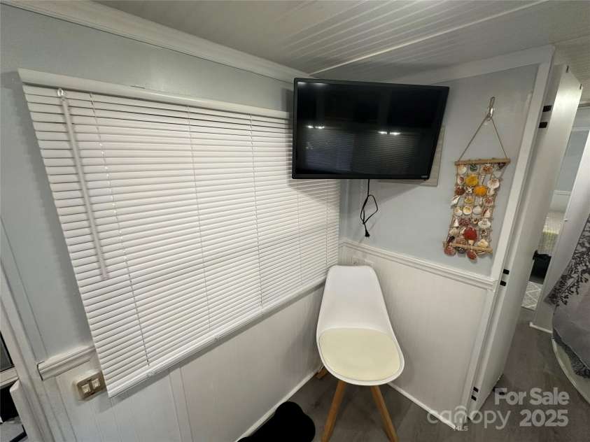 110 Meadowview Circle, New London, NC 28127.  MLS# CAR4305233, YatesRealty ID 540. 