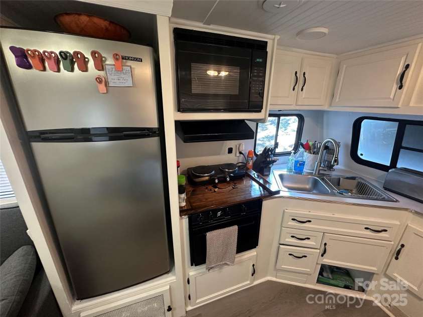 110 Meadowview Circle, New London, NC 28127.  MLS# CAR4305233, YatesRealty ID 540. 